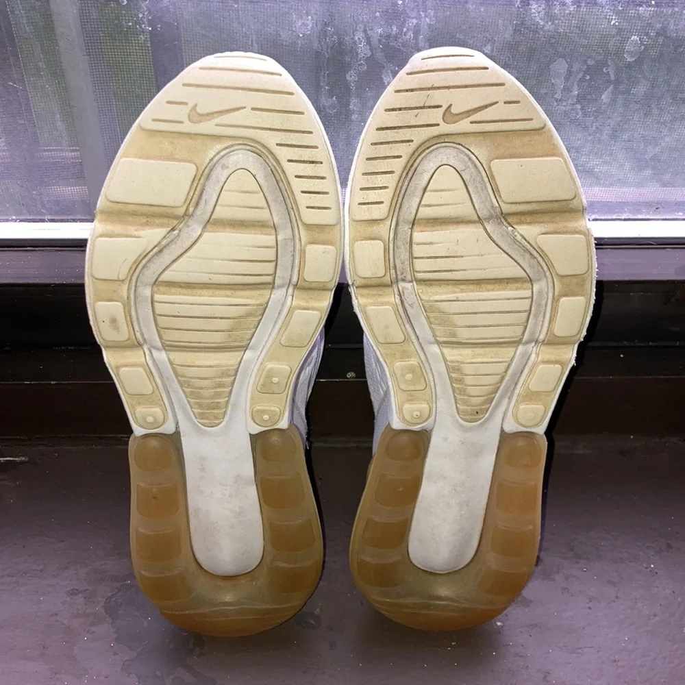 Nike Air Max 270 Women Size 7.5 Youth Size 6 White 943345-103 Running Shoes